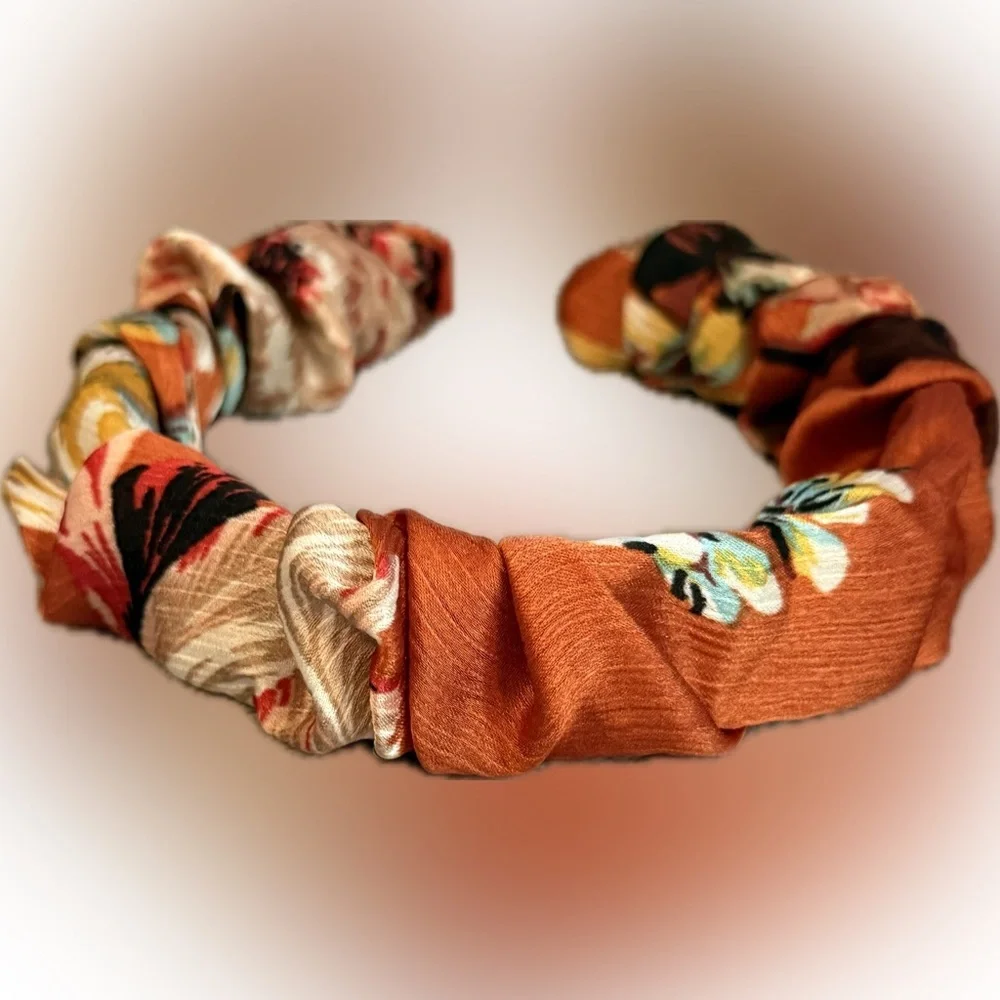🧡🤎💛Floral Twist Headband/NWOT🧡🤎💛